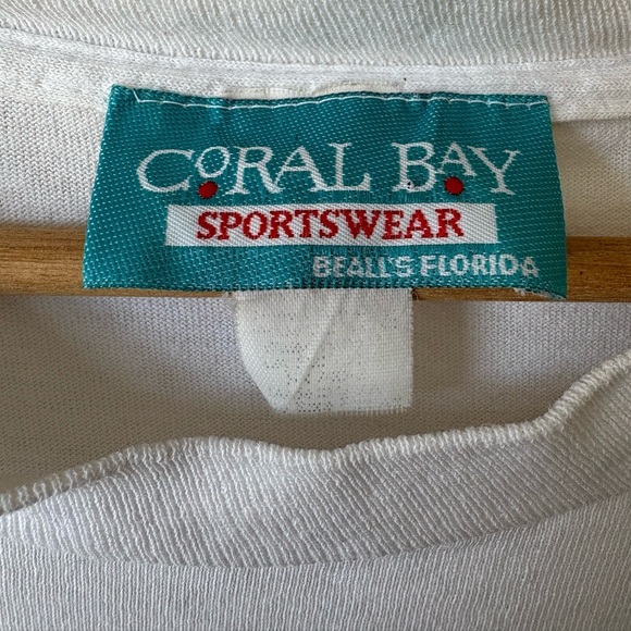 Coral Bay Flamingo Graphic T-Shirt | Size XL - Picture 4 of 5